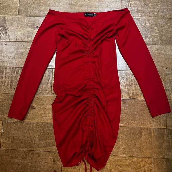 Pretty little thing red body con dress **like new, worn once** - Picture 2 of 4